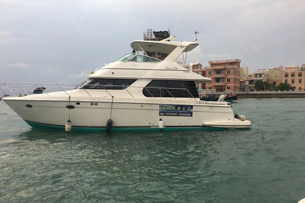 48英尺飞桥游艇